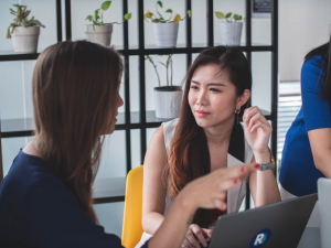 colleagues-listening-each-other