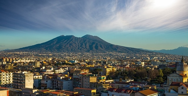 nales-city-italy-vesuvio