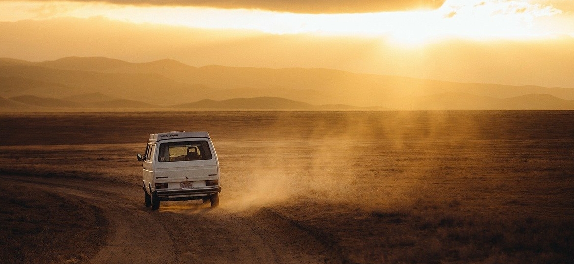 car-in-the-desert